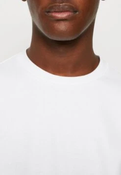 YOURTURN Unisex 2 Pack - Sweater - Black/White -Aanbiedingen Yourturn Winkel 0076b02e99c54dc0990572f64eb50cac