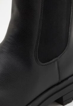 YOURTURN Korte Laarzen - Black -Aanbiedingen Yourturn Winkel 06ffa3bf4b7943ff9e70711f6b0d1906