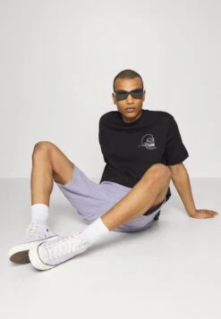 YOURTURN Tee Unisex - T-Shirt Print - Black -Aanbiedingen Yourturn Winkel 0d6f1b38b45041f1a42daa9fd0f0149a