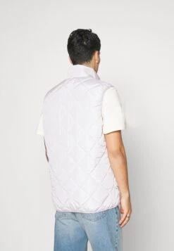 YOURTURN Unisex - Bodywarmer - Salmon -Aanbiedingen Yourturn Winkel 0f201c2411e447a7b3478fb4eecf46f3