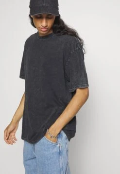 YOURTURN Unisex - T-Shirt Print - Mottled Black 9 YOURTURN Unisex - T-Shirt Print - Mottled Black -Aanbiedingen Yourturn Winkel 131b7300b2f644e6937234248cf02c77