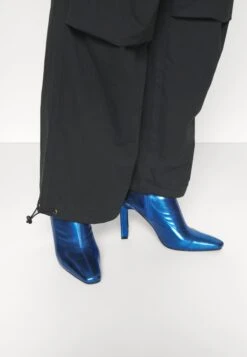 YOURTURN Unisex - Broek -Black -Aanbiedingen Yourturn Winkel 1ef48fe08b024e978ea6cd20101c3b05