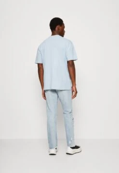 YOURTURN Unisex - T-Shirt Print - Light Blue -Aanbiedingen Yourturn Winkel 20f9cd4319a54db6867701868e57b5ea