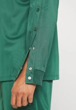 YOURTURN Unisex - Longsleeve - Dark Green -Aanbiedingen Yourturn Winkel 2b7642b57fcd47a080bd29ebccc98ff5