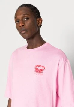 YOURTURN Nostalgia Future Tee Unisex - T-Shirt Print - Pink -Aanbiedingen Yourturn Winkel 2c7e9a8267c24ab68707f78a01b1d56e