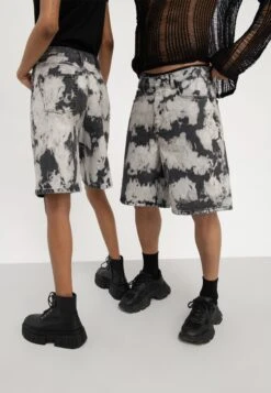 YOURTURN Unisex - Jeansshort - Black Denim -Aanbiedingen Yourturn Winkel 2cd9be114197419383c232b9b8d8d95f