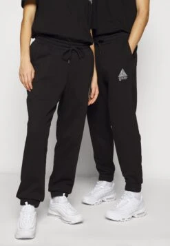 YOURTURN Wincent Weiss Basic - Trainingsbroek - Black -Aanbiedingen Yourturn Winkel 3197470e531e4346b63caeac0ccd30fa