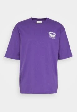 YOURTURN Nostalgia Future Tee Unisex - T-Shirt Print - Purple -Aanbiedingen Yourturn Winkel 43487c7f1f144ab58d5b1fcdd2bae002