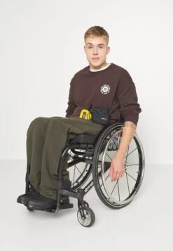 YOURTURN Unisex - Sweater - Dark Brown 17 YOURTURN Unisex - Sweater - Dark Brown -Aanbiedingen Yourturn Winkel 4a4df557d5bd4a42a18d784965921e0e