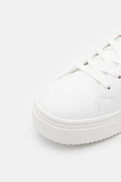 YOURTURN Sneakers Laag - White 11 YOURTURN Sneakers Laag - White -Aanbiedingen Yourturn Winkel 570c7dc6cd624022a4d743d042868ab6