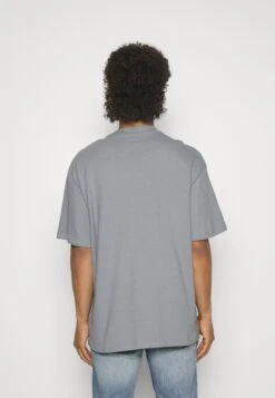 YOURTURN Unisex - T-Shirt Basic - Grey 9 YOURTURN Unisex - T-Shirt Basic - Grey -Aanbiedingen Yourturn Winkel 5f2e9b0de6d54a9a982c53745dbb0fb1