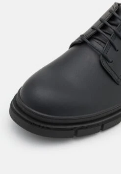 YOURTURN Veterschoenen - Black -Aanbiedingen Yourturn Winkel 667d4f4e030b46b2a3e1d2f043971331