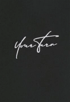 YOURTURN Unisex - Longsleeve - Black -Aanbiedingen Yourturn Winkel 671ab0868aed428d9fb0366533cb1ce4