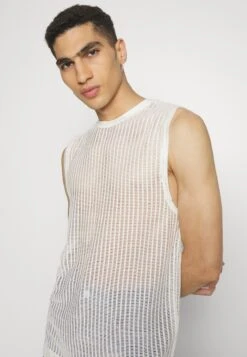 YOURTURN Unisex - Top - Off-White 9 YOURTURN Unisex - Top - Off-White -Aanbiedingen Yourturn Winkel 7a10b353e2484722848bb296e1056bb7