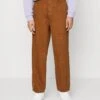 YOURTURN Unisex - Relaxed Fit Jeans - Brown
