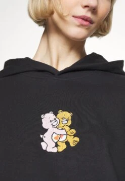 YOURTURN Care Bears Unisex - Hoodie - Black 13 YOURTURN Care Bears Unisex - Hoodie - Black -Aanbiedingen Yourturn Winkel 85a6a7e19e37411a92be79c8580719d2