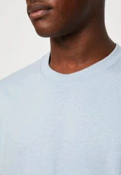 YOURTURN Unisex - T-Shirt Print - Light Blue -Aanbiedingen Yourturn Winkel 870032fc84a046f4b46e42c37f3fabfe