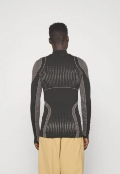 YOURTURN Jaquard Sports Unisex - Longsleeve - Black -Aanbiedingen Yourturn Winkel 8a47368f133d457f909eb8041ff477ad