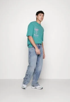 YOURTURN Unisex - Relaxed Fit Jeans - Light Blue Denim -Aanbiedingen Yourturn Winkel 8e75ca8c7778447383527b31d9af764c