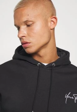 YOURTURN Bold Script Hoodie Unisex - Sweater - Black -Aanbiedingen Yourturn Winkel 9226ebdd10c843e99da9db87ba0dc882