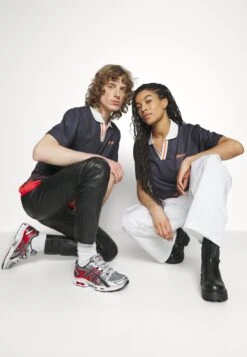 YOURTURN Unisex - Poloshirt - Black -Aanbiedingen Yourturn Winkel 9ba93b2a214d4d7fa70de4e96441cad0