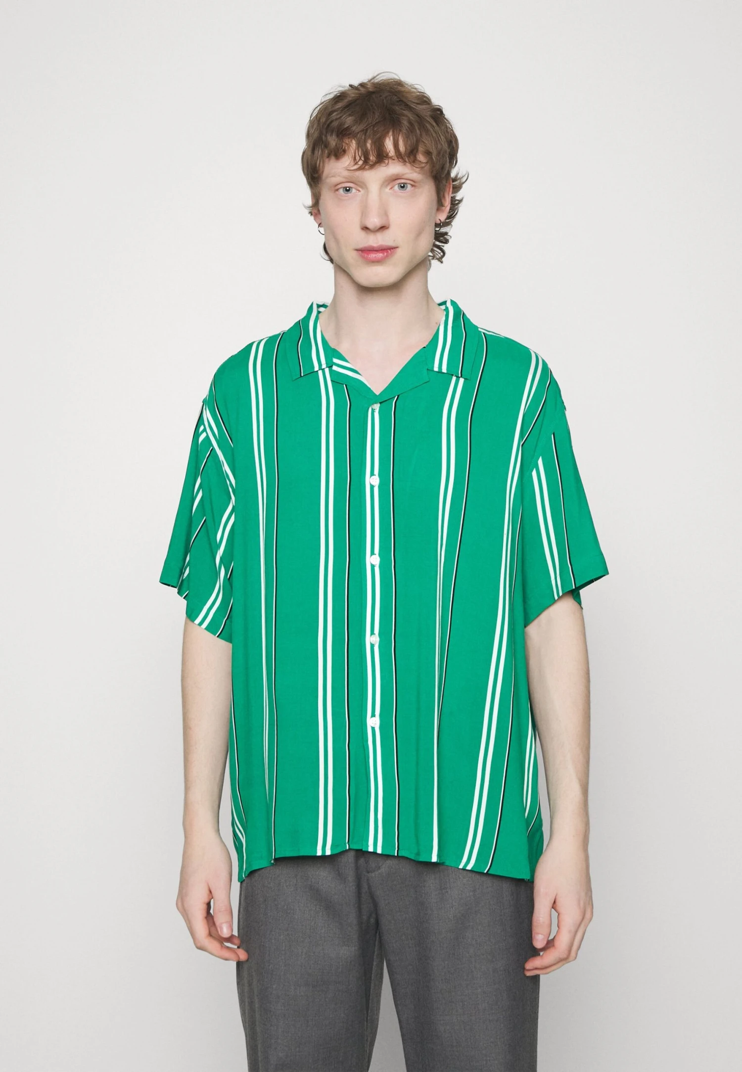 YOURTURN Stripes Boxi - Overhemd - Green 1 YOURTURN Stripes Boxi - Overhemd - Green