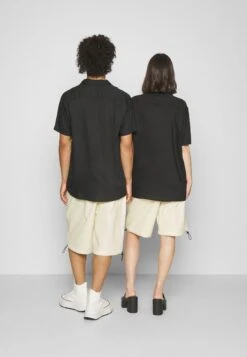 YOURTURN Genderless Parachute - Shorts - White -Aanbiedingen Yourturn Winkel ad64c955882844c7b90940b0d39e59fc