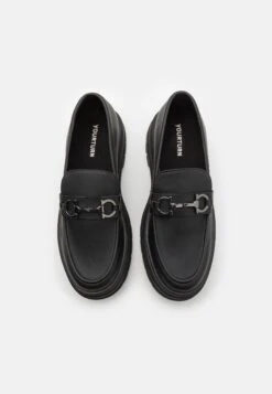 YOURTURN Unisex - Instappers - Black -Aanbiedingen Yourturn Winkel b09b6a3da6c44aa49d29eebb84ada7a9