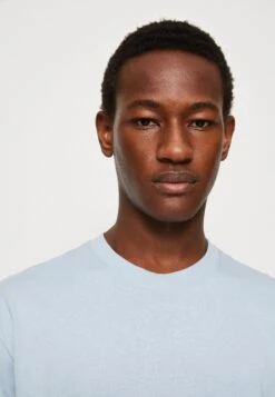 YOURTURN Unisex - T-Shirt Print - Light Blue -Aanbiedingen Yourturn Winkel b688a4203028415f8644abd7f9f50f39