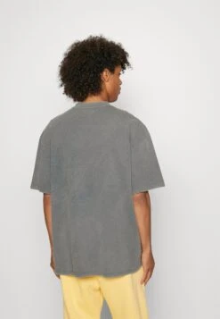 YOURTURN Nevada Wash Graphic Tee Washed - T-Shirt Print - Charcoal 7 YOURTURN Nevada Wash Graphic Tee Washed - T-Shirt Print - Charcoal -Aanbiedingen Yourturn Winkel bf0555704f834b22b22a793b58cb821f