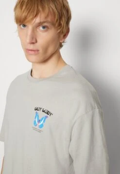 YOURTURN Get Lost Tee Unisex - T-Shirt Print - Grey 11 YOURTURN Get Lost Tee Unisex - T-Shirt Print - Grey -Aanbiedingen Yourturn Winkel cc93eeecdcab4e609a0e74345f7665ba