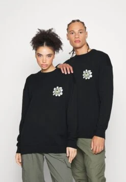 YOURTURN Crewneck With A Flower - Trui - Black