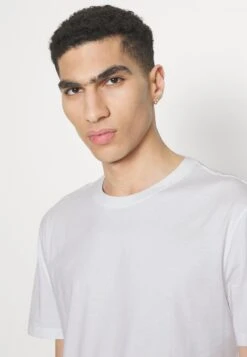 YOURTURN Unisex 5 Pack - T-Shirt Basic - White/Apricot/Light Blue -Aanbiedingen Yourturn Winkel d7c378d669e24d70b149f93e813a6fc4