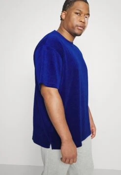 YOURTURN Unisex - T-Shirt Basic - Dark Blue -Aanbiedingen Yourturn Winkel e7b08275d8cf435d9a357d3d0031c9b0