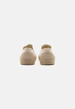 YOURTURN Unisex - Espadrilles - Beige -Aanbiedingen Yourturn Winkel ebfcf4905e2c4a38a0d08e44ac28dc6b