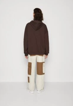 YOURTURN Unisex - Sweater - Brown 8 YOURTURN Unisex - Sweater - Brown -Aanbiedingen Yourturn Winkel ee455f8efef94f49aaad79f7d5724f63