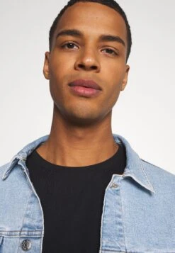 YOURTURN Unisex - T-Shirt Print - Black -Aanbiedingen Yourturn Winkel f2a3cfc5fe484830898e53193cf9741d