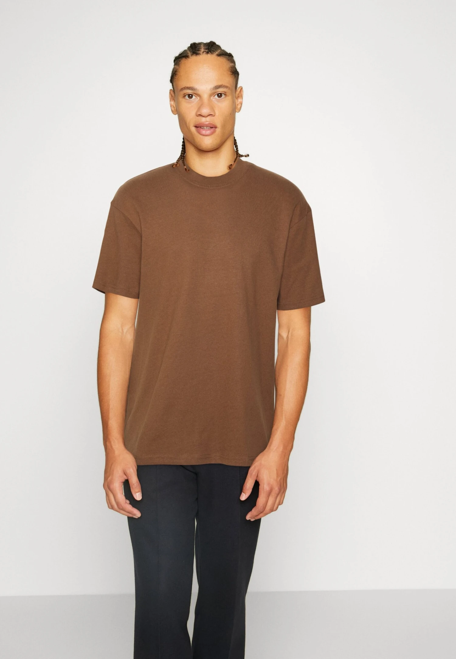 YOURTURN Unisex - T-Shirt Basic - Brown 1 YOURTURN Unisex - T-Shirt Basic - Brown