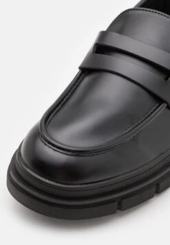 YOURTURN Instappers - Black -Aanbiedingen Yourturn Winkel fbe1d69ec73d424097583e846261fdbb